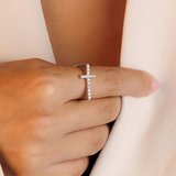 Anello Croce Squadrato con Zirconi Amen