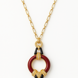 Collana lunga con ciondolo smaltato